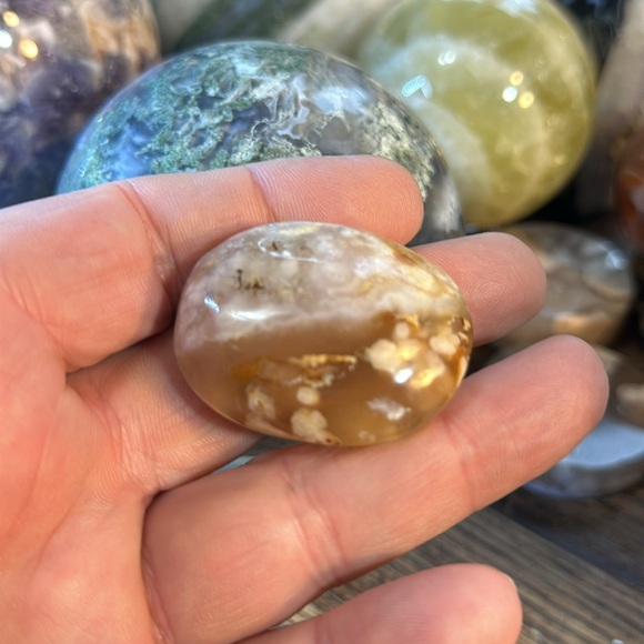 🎄SALE🎄Flower Agate Crystal Palms! - Picture 9 of 10